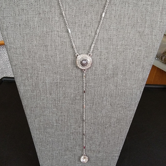 Necklaces - Picture 4 of 8